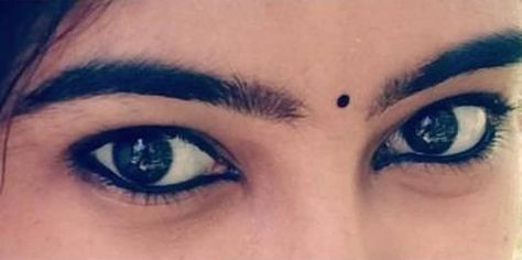 eye liner outline cute indian girl eyes Girls Eye Dp, Indian Eyes, Beautiful Eyes Images, Pencil Drawings Of Girls, Samantha Images, Attractive Eyes, Actress Without Makeup, Photos Of Eyes, Lovely Eyes