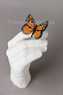 Inna's Creations: Quilled butterfly on a plaster cast hand Quilled Butterfly, Plaster Gauze, Plaster Hands, Flowers Letters, Quilling Inspiration, Hand Ideas, Quilling Butterfly, Paper Quilling For Beginners, Plaster Crafts