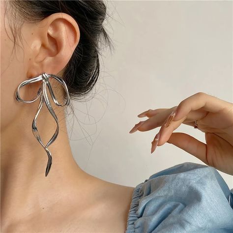 SimplyGorgeousIndia - Etsy India Pop Jewelry, Bird Ring, Korean Design, Knot Stud Earrings, Silver Bird, Knot Studs, Anthropologie Jewelry, Silver Bow, Earrings Elegant