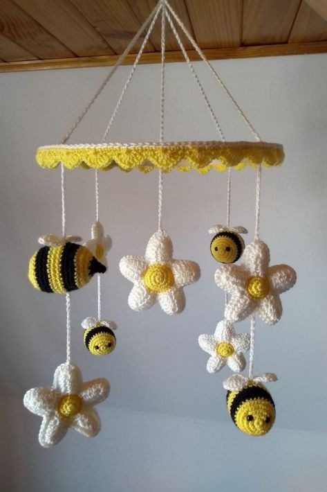 Crochet Baby Projects, Crochet Baby Mobiles, Diy Baby Mobile, Crochet Baby Gifts, Crochet Mobile, Crochet Nursery, Crochet Panda, Pola Amigurumi, Crochet Wall Hangings