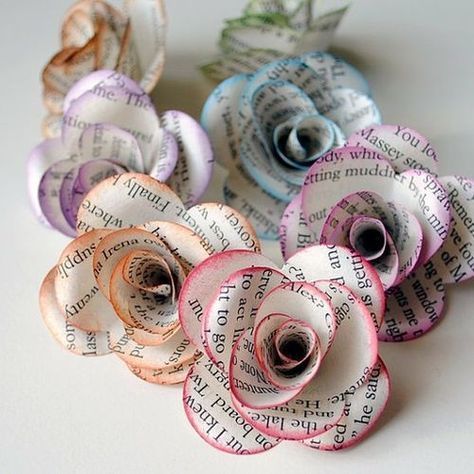 Diy paper flowers. - maybe put a bunch of these in a jar (overflowing) for decoration? Diy Crafts To Do At Home, Handmade Flowers Tutorial, Fun Crafts For Teens, Diy Para A Casa, Diy Projects For Bedroom, Diy Crafts For Teen Girls, Diy Summer Crafts, Diy Crafts For Teens
