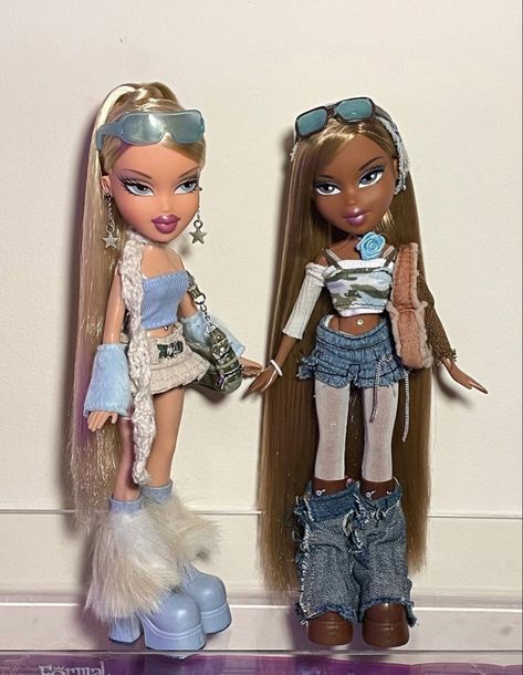 Bratz Doll Blue Outfit, Bratz Doll Denim Outfit, Bratz Plaid Skirt, Bratz Rave Outfit, Brats Outfit Aesthetic, Chloe Bratz Aesthetic Outfits, Bratz Themed Outfit, Bratz Winter Outfit, Bratz Doll Outfits Inspiration Real Life