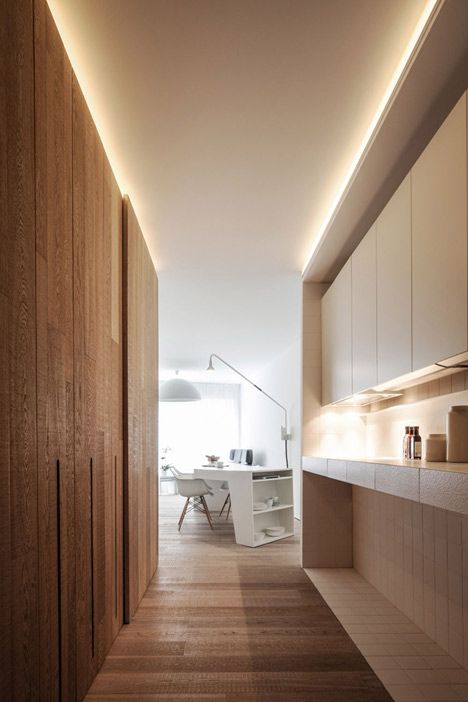 Loft MM by C.T. Architects designs home for wheelchair user Lijiang, Blitz Design, Plafond Design, Cove Lighting, Warm Interior, Interior Minimalista, Lighting Design Interior, Hus Inspiration, Light Architecture