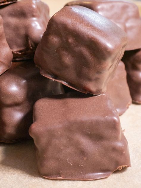 Cool Whip Candy?utm_source=12tomatoes 3 Musketeers Recipe, Cool Whip Candy, Baking Chips, Easy Candy Recipes, 3 Musketeers, Shugary Sweets, Fudge Recipes Easy, Chocolate Truffles Easy, Candy Recipes Homemade