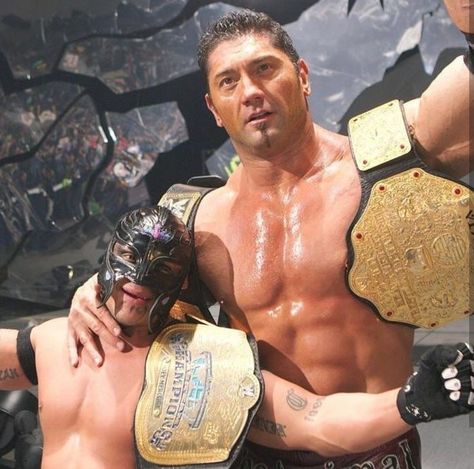 #reymysterio #batista #wwe Wwe Aesthetic, Wwe Vintage, Buff Guy, Smackdown Vs Raw, Wrestling Pics, Batista Wwe, Buff Guys, Dave Bautista, Wwe Tag Teams