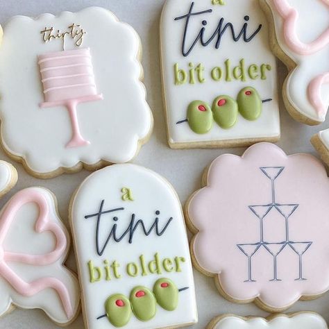 House Key Cookies on Instagram: "A tini bit older 🍸🫒✨ I don’t know if I’ll ever recover after making world’s cutest themed cookies!!! . . . #housekeycookies #atinibitoldercookies #martinicookies #30cookies #birthdaycookies #dirtythirtycookies #cookiedecorating #talentedcookiers #cookiesofinstagram #royalicingcookies #customcookies #cookiegram #frankfortcookies" Funny Birthday Cookies Decorated, 30th Birthday Royal Icing Cookies, Grand Opening Cookies Decorated, Cooking Themed Cake, Tini Bit Older Birthday Decor, Nashville Cookies Decorated, 40 Cookies Birthday, 40th Birthday Decorated Cookies, Tini But Older