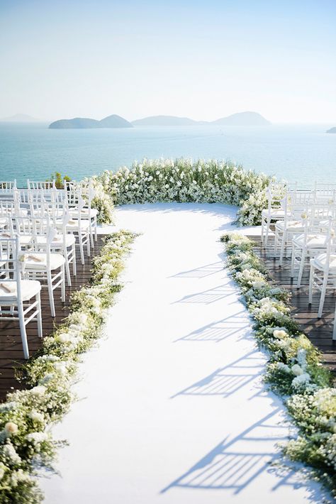 Ground ceremony circle backdrop with flowers. To-Die-For Beach Wedding Ceremony Arches on Here Comes The Guide! Wedding Ceremony Ideas, Beach Wedding Ceremony Arch, Beach Wedding Arch, Destination Wedding Decor, Wedding Ceremony Arch, Wedding Altars, Wedding Beach Ceremony, Wedding Scene, Sunset Wedding