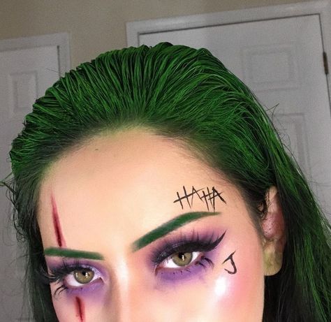 Make Up, Hair, Halloween, Joker Makeup, Hair And Makeup, To Look, A Woman, Makeup, Green