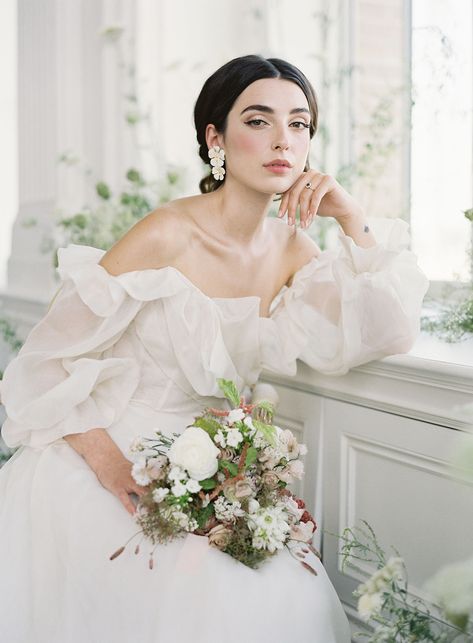 English Garden Wedding Inspiration, Graydon Hall Manor, Monique Lhuillier Bridal, Bridal Portrait Poses, Contax 645, Fine Art Portrait Photography, Outdoor Wedding Inspiration, Photos Inspo, Bridal Poses