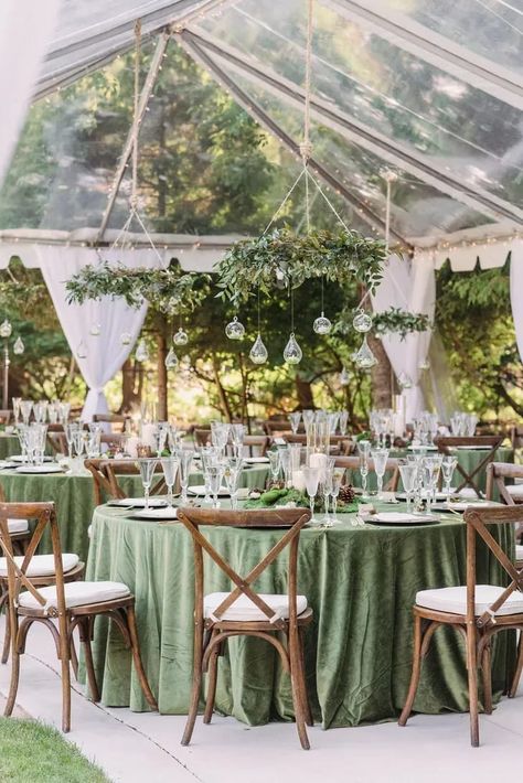 Most Popular Wedding Colors, Enchanted Forest Wedding Theme, Woodland Theme Wedding, Cottagecore Wedding, Popular Wedding Colors, Enchanted Garden Wedding, Forest Theme Wedding, Green Tablecloth, Enchanted Forest Wedding