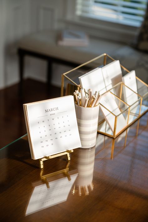 Desk Table Decor, Classy Office Aesthetic, Office Asthetics Wallpaper, Chic Office Accessories, Black And Silver Office Decor, Beige And Black Desk, Modern Office Desk Decor, Office Desk Picture Frame Ideas, Gold Office Lamp