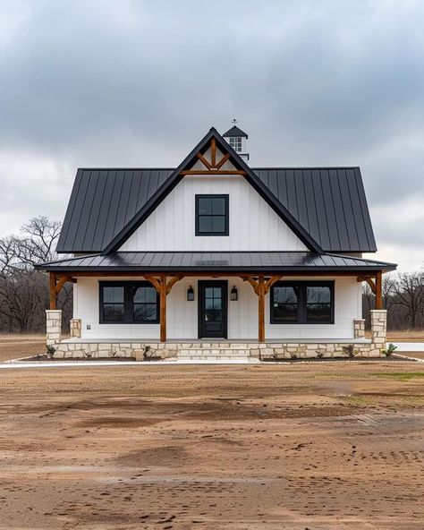 I can’t stop looking at this simple... - Barndominium Gallery New Build Layout, Barndominium Foyer, Metal House Exterior Colors, Barndominium Bedrooms, Shop House Exterior, Black Pole Barn House, House With Land, Barn House Design, Barn Style House Plans