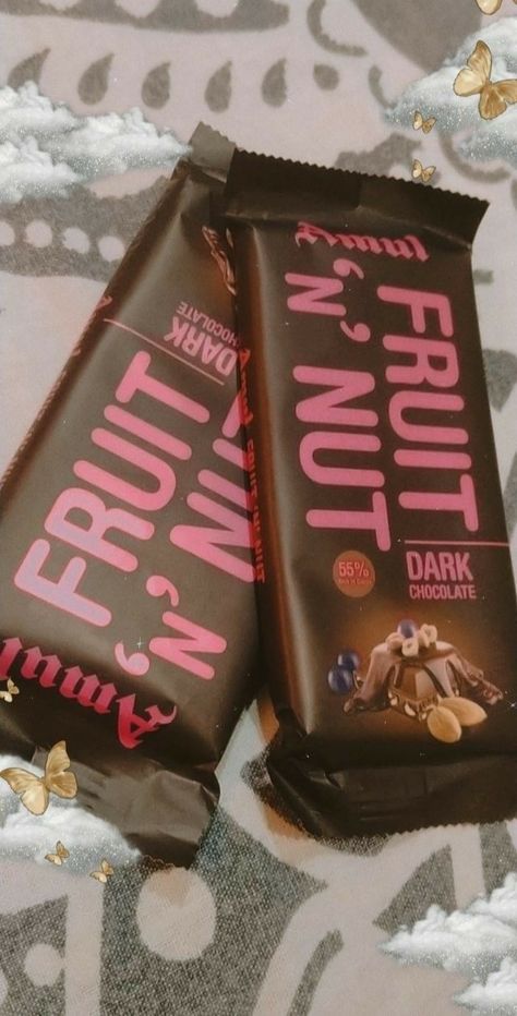 Eating Food Funny, Chocolate Pictures, Dairy Milk Chocolate, Foodie Instagram, Chocolate Fruit, Delicacy Food, Food Drink Photography, Food Drinks Dessert, Snap Food