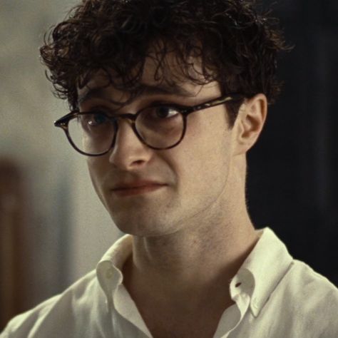 Daniel Radcliffe - Allen Ginsberg Daniel Radcliffe Movies, Kill Your Darlings, Daniel Radcliffe Harry Potter, Movies For Boys, Allen Ginsberg, Harry Potter Wizard, Movie Gifs, Desenhos Harry Potter, Harry James