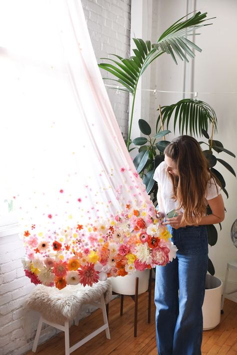 Diy Dekor, Floral Room, Diy Casa, Flower Bomb, Floral Curtains, Diy Curtains, Faux Flowers, New Room, تصميم داخلي