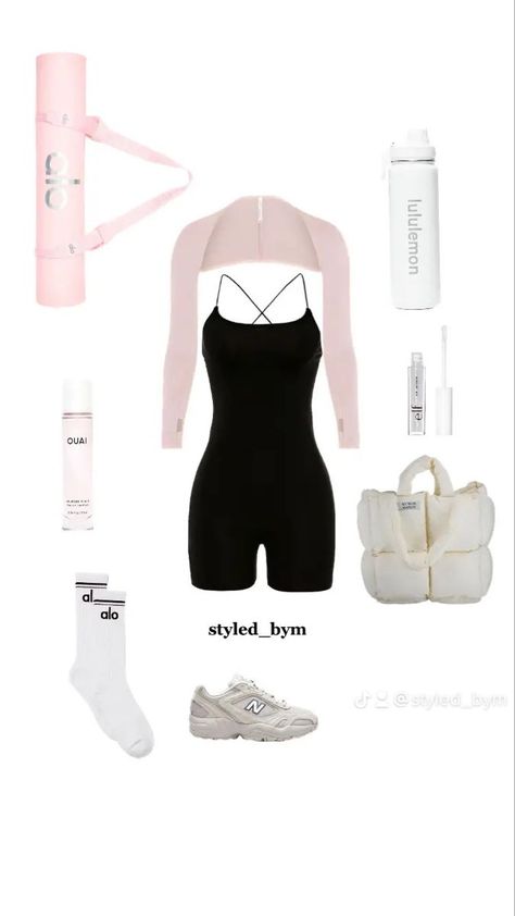 [Ad] 16 Trendiest Trendy Workout Outfits For Women Advice You'll Be Amazed By Today #trendyworkoutoutfitsforwomen Workout Clothes Outfits Aesthetic, Lululemon Workout Outfits, Classy Workout Outfits, Pilates Outfit Style, Trendy Workout Outfits For Women, Outfits Gym Mujer, Outfit Gym Mujer, Workout Outfits Aesthetic, Workout Outfits For Women