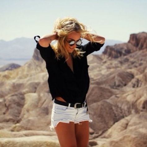 <3 Haute Couture, Black Top Outfit, White Shorts Outfit, Angelica Blick, Denim Shorts Outfit, Shorts Outfit, Top Outfit, Shorts Black, Black Top