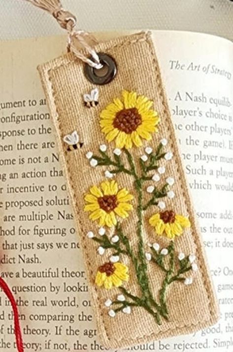 Floral Embroidered Bookmark, Cute Handmade Flower Bookmark, Linen Hand Embroidered Bookmark, Unique Gifts For Book Lovers Flower Embroidery Bookmark, Embroidery Ideas For Gifts, Hand Embroidered Bookmarks, Embroidered Products To Sell, Book Marks Embroidery, Book Hand Embroidery, Hand Sewn Gift Ideas, Embroidered Bookmarks Hand Embroidery, Embroidered Book Marks