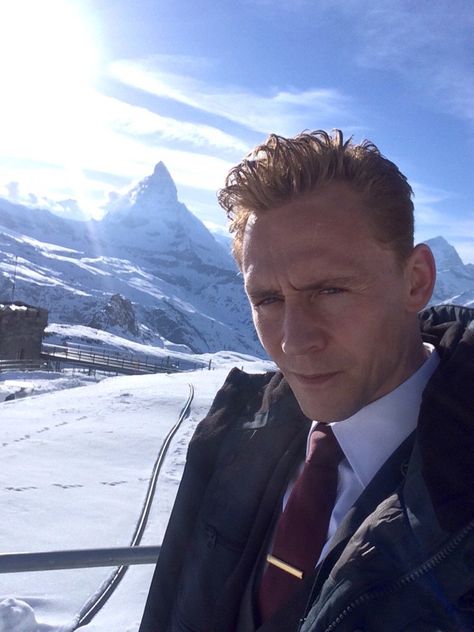 Happy Sunday!!!!! (Glædelig Søndag!!!!!) 'The Night Manager' in Switzerland. Switzerland. Cold. Snow.... Loki Laufeyson, Tom Hi, The Night Manager, Night Manager, Thomas William Hiddleston, Loki Marvel, The Perfect Guy, Tom Hiddleston Loki, Human Condition