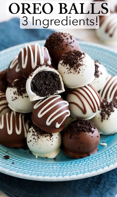 Minuman Starbucks, Oreo Balls Recipe, Oreo Truffles Recipe, Dessert Oreo, Oreo Balls, Christmas Candy Recipes, Oreo Truffles, Truffle Recipe, Deilig Mat