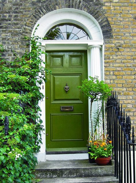 Personalize Your Front Door With Paint Colors - This Old House Cottage Style Doors, Victorian Front Doors, Red Shutters, Interesting Style, Doors Diy, Green Front Doors, Front Door Paint Colors, Cottage Door, Porte Cochere