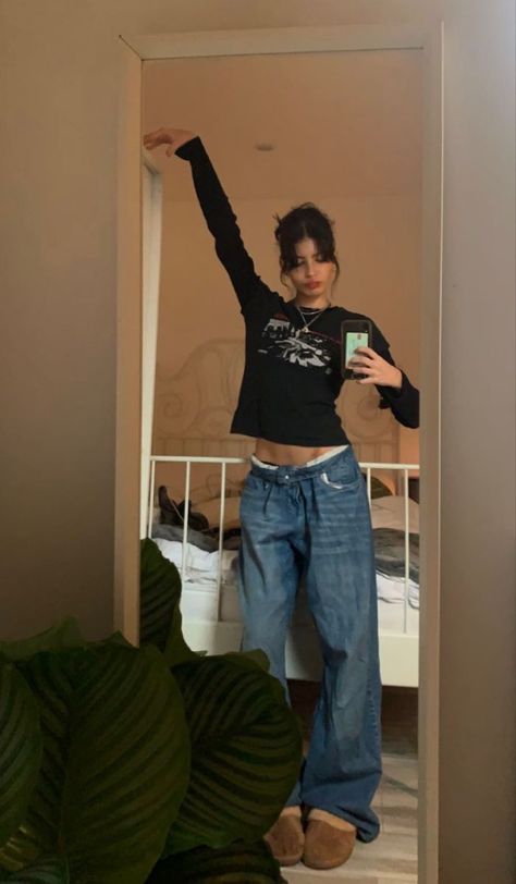 Danielle Haim, How To Have Style, Alledaagse Outfits, Estilo Indie, Populaire Outfits, Downtown Outfits, Autumn Fits, Kleidung Diy, Bootcut Jean