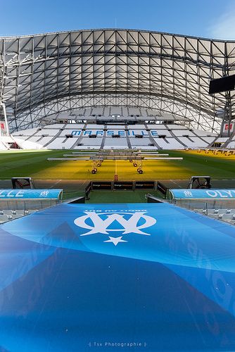 Stade Vélodrome | por Tsx13 Om Aesthetic, Om Marseille, Velodrome Marseille, Logo Om, Full Windsor Knot, Stadium Art, Poster Football, Leonel Messi, Sports Stadium