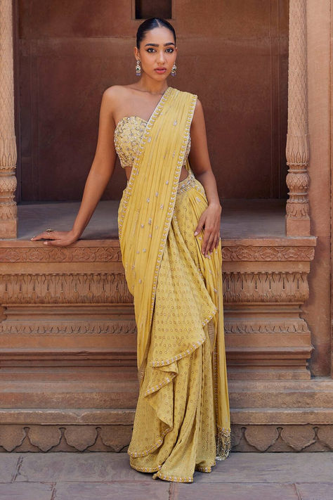 Yellow Silk Hand Embroidered Pre-draped Saree Set With Embroidered Blouse Tube Saree Jackets, Yellow Saree Look For Haldi, Tube Blouse Saree, Tube Blouse Designs, Haldi Guest Outfit, Yellow Saree South Indian, Pre Pleated Saree, Pregnant Wedding Guest Outfit, Tube Blouse