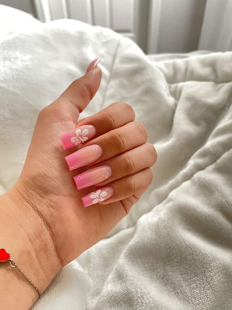 Square Nail Inspo, Y2k Nail, Holiday Acrylic Nails, Square Nail, Girly Acrylic Nails, Summery Nails, French Tip Acrylic Nails, Pink Square, Short Square Acrylic Nails