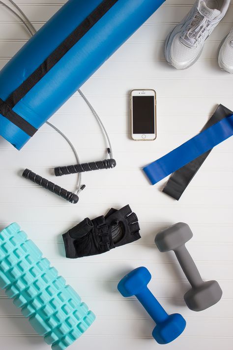 Did you know that many women start a gym membership and never go? Ditch the gym. Here are 5 must-have pieces of fitness equipment for home workouts. Health And Fitness Products, Gym Tools, Workout Products, Gym Products, Best Home Workout Equipment, Home Strength Training, Gym Equipments, Fitness Essentials, Sport Equipment