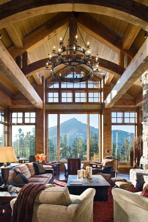 Spectacular rustic mountain retreat in Big Sky Log Cabin Mansions Interior, Mountain Dream Homes, Traditional Design Living Room, Dream Living Rooms, Dream Living, Rustic Living, Traditional Living Room, Style At Home, The Ceiling