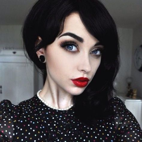 Red Lipsticks, Dark Hair, Black Eyebrows, Black Hair Pale Skin Red Lips, Hair Beauty, Smoky Eye, Hair Makeup, Hair And Makeup, Jet Black Hair Short Black Hair Pale Skin, Smokey Eye Red Lips, Pinup Makeup, Classic Pinup, Dark Mysterious, Scene Girl, Jet Black Hair, Make Up Looks, Red Lip