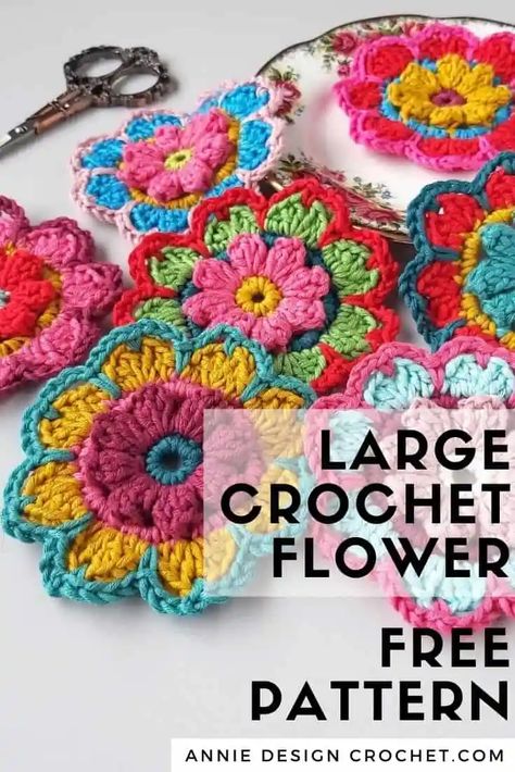 Crochet Flat Flowers Free Pattern, Crochet Pincushion Free Pattern, Floral Bunting, Crochet Flower Blanket, Fast Crochet, Crochet Bunting, Crochet Garland, Crochet Flowers Easy, Crochet Storage