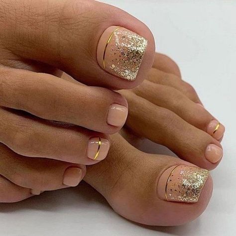 Top pedicure ideas for spring, summer, fall, and winter to try out. Browse these pedicure ideas and pedicure colors now! Pedicure Nail Designs, Feet Nail Design, Fake Nails French, Pedicure Designs Toenails, Gel Toe Nails, Acrylic Toes, Acrylic Toe Nails, Toe Nail Color, Pretty Toe Nails