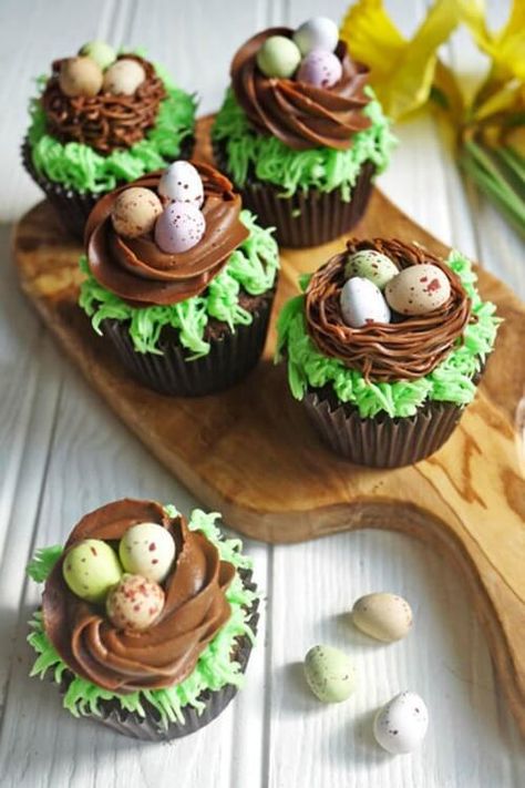 10 Scrumptious Easter Desserts · Cozy Little House Desserts Wallpaper, Chocolate Easter Nests, Easter Cupcake Recipes, Baking Easter, Easter Cupcakes Easy, Cute Easter Desserts, Festa Jurassic Park, Chocolate Nests, Chocolate Tarts Recipe