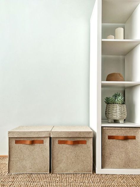 Cube organizer bin laundry with leather handles. **** MORE STORAGE BASKETS HERE: https://www.etsy.com/shop/byLINENLINE ***** Square Baskets Storage, Moody Playroom, Shelves With Baskets For Storage, Ikea Kallax Shelves, Ikea Box, Scandinavian Storage, Brown Bookshelves, Cube Basket, Cube Drawers