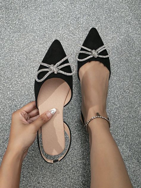 Hills Shoes Fashion, Black Formal Shoes For Women, Black Prom Shoes Flat, Dressy Black Shoes For Women, Flat Fancy Shoes, Beautiful Shoes Flats Sandals, Prom Flat Shoes, Graduation Shoes Flats, Heels Classy Elegant Black