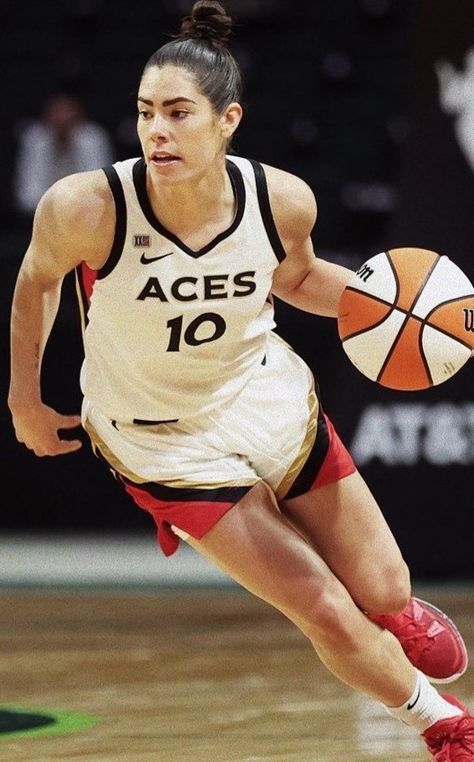 Las Vegas, Las Vegas Aces Wnba, Wnba Women, Nike Photoshoot, Basketball Hair, Kelsey Plum, Basketball Women, Cool Basketball Wallpapers, Basketball Wallpapers