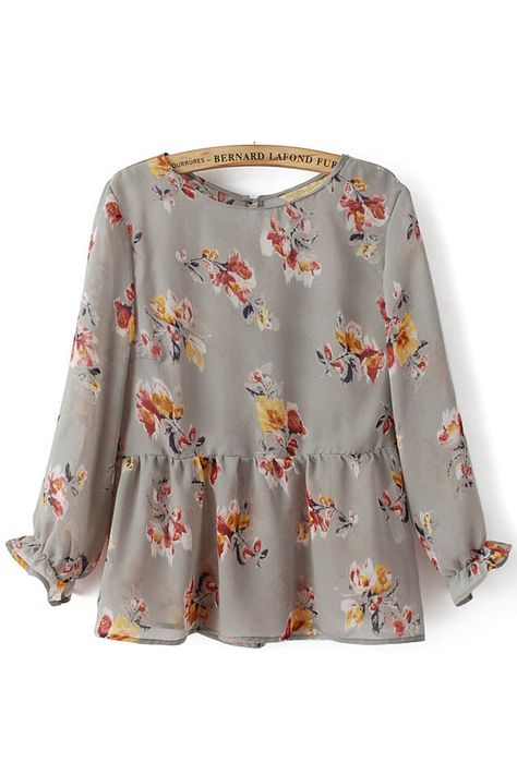 greyed floral chiffon ++I WANT I WANT I WANT!!! Blus Sifon, Color Ocre, Chiffon Long Sleeve, Chiffon Blouse, Look Chic, Printed Blouse, Chiffon Tops, Passion For Fashion, Pretty Outfits