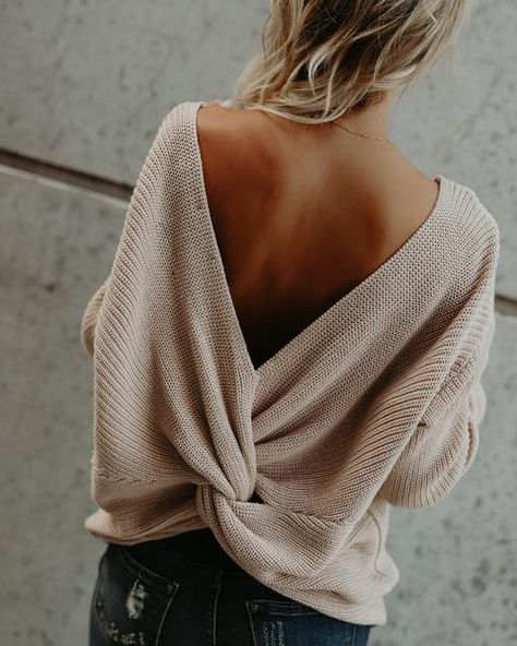 Twist Back Sweater, Backless Sweater Outfit, Backless Sweaters, Minimalist Aesthetic Outfit, Classy Edgy Style, Backless Sweater, Long Train Wedding Dress, Causual Outfits, Backless Wedding Dress