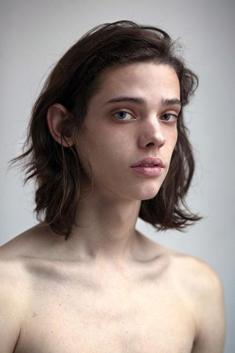 Erin Mommsen - Model Profile - Photos & latest news  #fashionphotographer #fashionphotography #trendy #womensfashion #fashiondesigner #couture #trends #fashionindustry #mua #makeupforever Croquis, Erin Mommsen, Androgynous People, Model Profile, Androgynous Models, Long Pixie Hairstyles, Character Inspiration Male, Profile Photos, Model Face