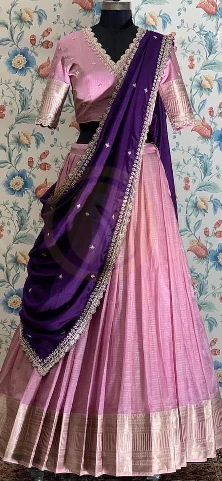 Latest Choli Designs For Saree, Purple Colour Langa Voni, Lehanga Chunni Design, Purple And Pink Lehenga, Half Saree Patterns, Dresses With Pattu Sarees, Kalamkari Chunni Lehenga, Half Saree Chunni Styles, Patti Half Saree Designs