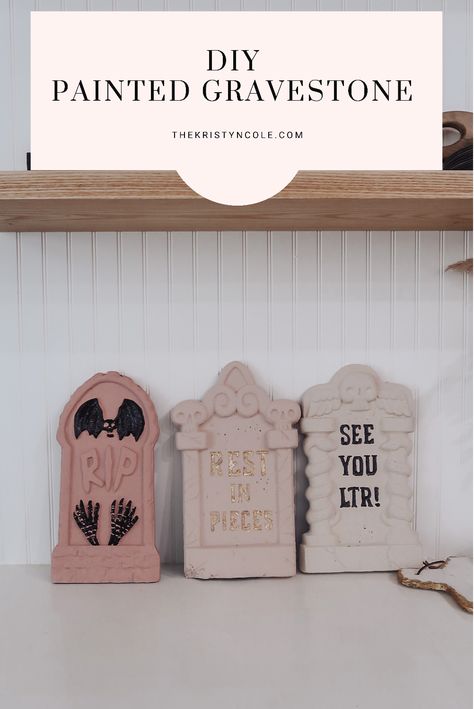 Boho Halloween Front Porch, Muted Halloween Decor, Pastel Halloween Decorations Diy, Diy Boho Halloween Decor, Diy Pink Halloween Decor, Halloween Porches, Boho Halloween Decor, Neutral Halloween Decor, White Halloween Decor