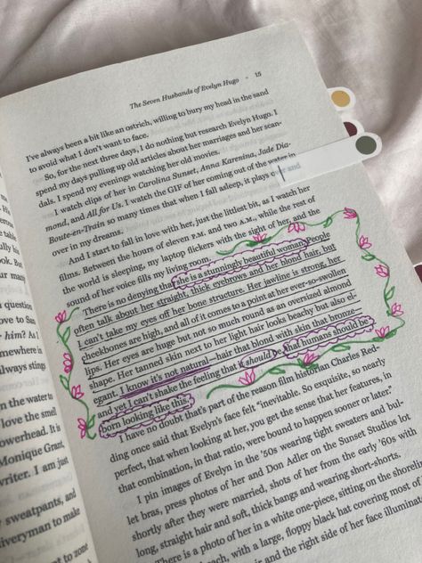 Book Doodle Annotations, Flower Annotations, Book Doodles Annotations, Annotating Doodles, Evelyn Hugo Annotations, Book Doodles Aesthetic, Flower Doodles Aesthetic, Book Annotation Doodles, Annotation Doodles