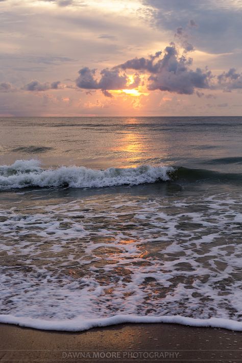Sunrise Wallpaper, Ocean Sunrise, Sunrise Painting, Sunrise Pictures, Beach Sunrise, Large Art Prints, Creative Photography Techniques, Tropical Beaches, Beach Wallpaper