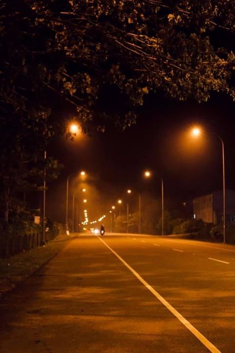 A night on the highway ✨. #nightlife #nightmood #travel #highway #alonetogether #aesthetic Travel, Photography, California, Night Highway, Head Wound, Night Mood, Travel Videos, Video Photography, Night Life