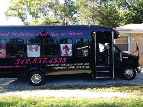 Spa Trailer, Trailer Business, Mobile Beauty Therapist, Mobile Nail Salon, Mobile Hair Salon, Mobile Beauty Salon, Salon Concepts, Beauty Van, Mobile Spa