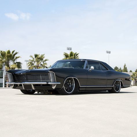 Go ahead, keep staring. This custom 1965 Buick Riviera with an LS1 V8 tucked under the hood gives "wicked" a whole new meaning. 65 Buick Riviera, Buick Riviera 1965, Buick Riviera For Sale, 1965 Buick Riviera, Custom Classic Cars, Classic Cars Trucks Hot Rods, Buick Riviera, Mc Laren, Custom Muscle Cars