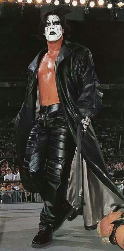 Sting Costume Wwe, Sting Wcw Wallpaper, Sting Wwe Wallpaper, Pro Wrestling Aesthetic, Luchador Art, Sting Wrestler, Wrestling Aesthetic, Sting Wwe, Wwe Sting