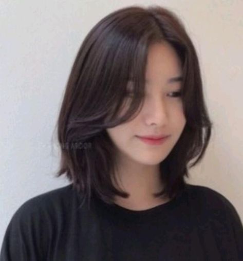 Korean Medium Length Hair, Korean Bangstyle Hair, Bangstyle Hair Short, Fesyen Rambut Pendek, Bangstyle Hair, Korean Bangs, Fesyen Rambut, Asian Short Hair, Haircuts For Medium Hair